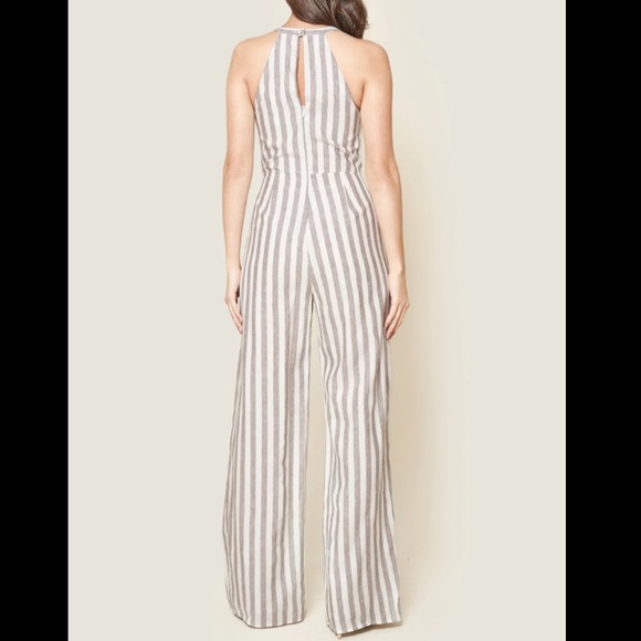 Livie tie front halter romper jumpsuit - Picture 3 of 4